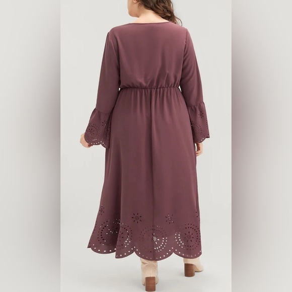 Bloomchic Bell Sleeve Laser Cut Dress 26W - Picture 2 of 11